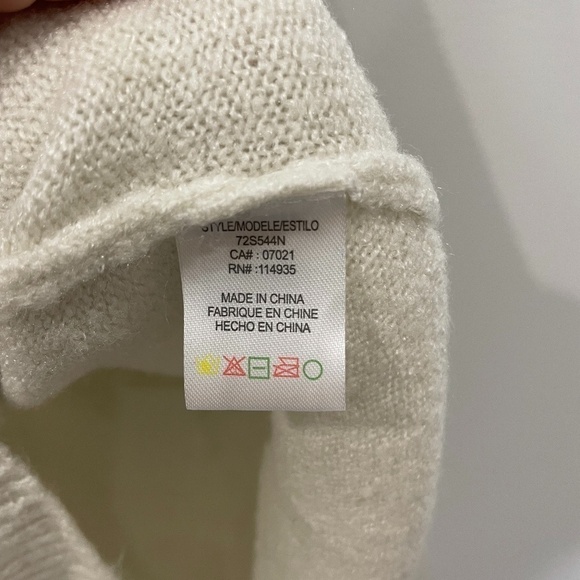 RDI Beige V-Neck Pullover Sweater - Picture 5 of 8